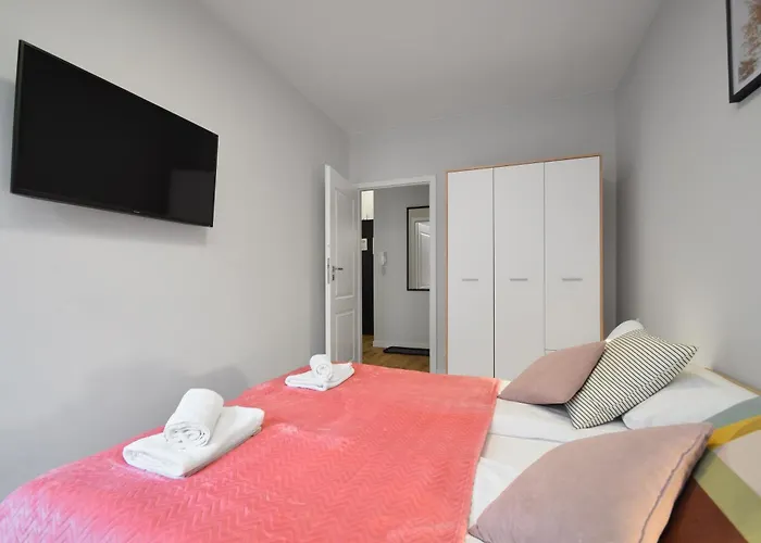 Rentplanet - Kolo Brzegu Apartmán